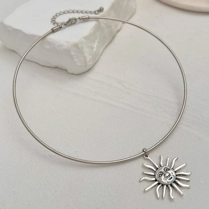Elegant ene choker necklace with sun pendant for women