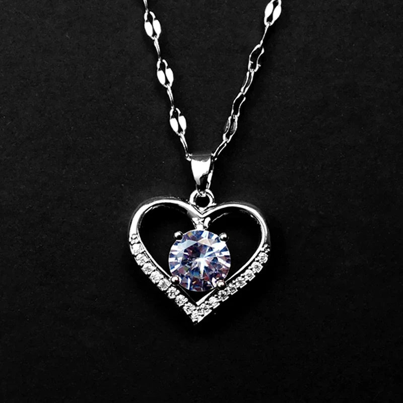 Elegant necklace for women with heart pendant made of stainless steel and artificial gemstones