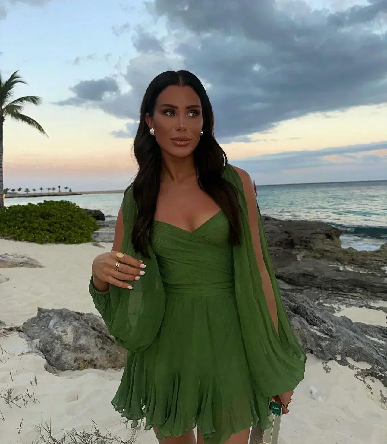 Elegant mini dress with V-neck and puff sleeves