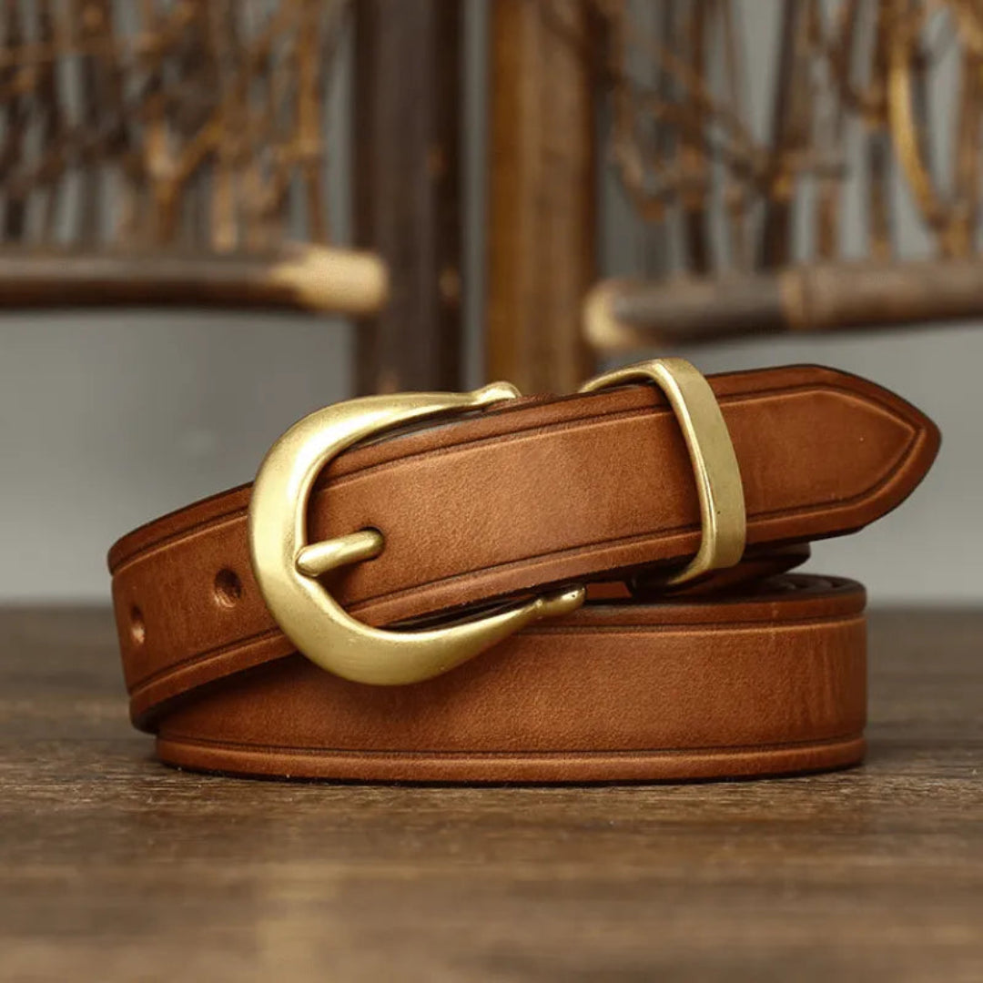 Elegant belt made of full-grain leather with curved brass buckle
