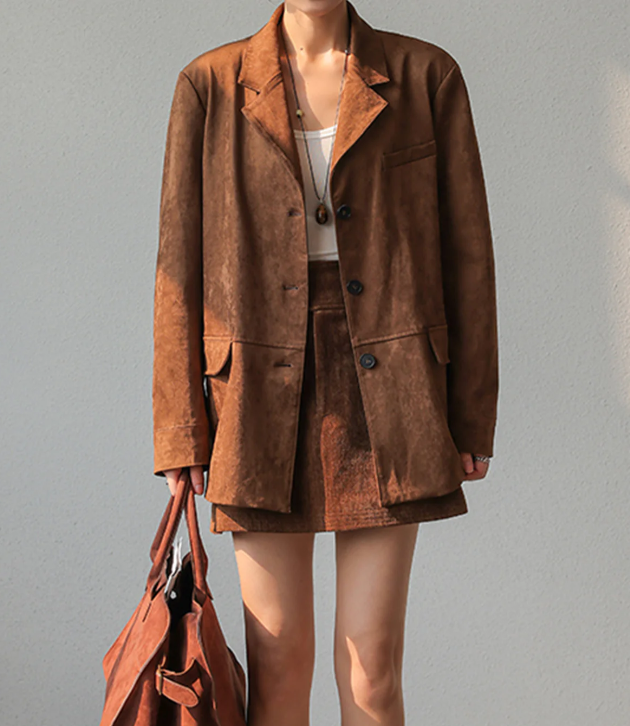 Elegant suede blazer for women