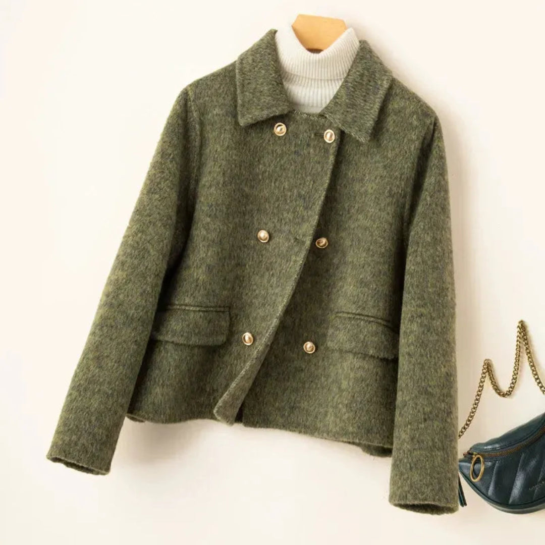 Elegant wool coat with doll collar and golden buttons