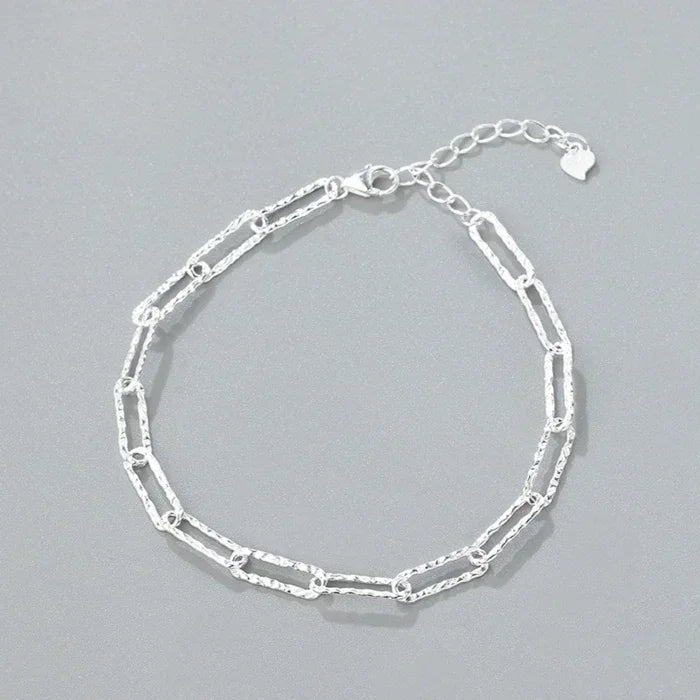 Elegant bracelet for women with star pendant and blue crystal beads