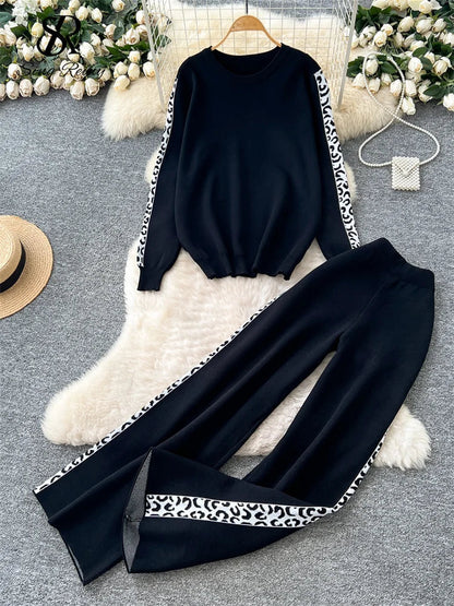 Elegant women's knit set with pullover and wide-leg pants