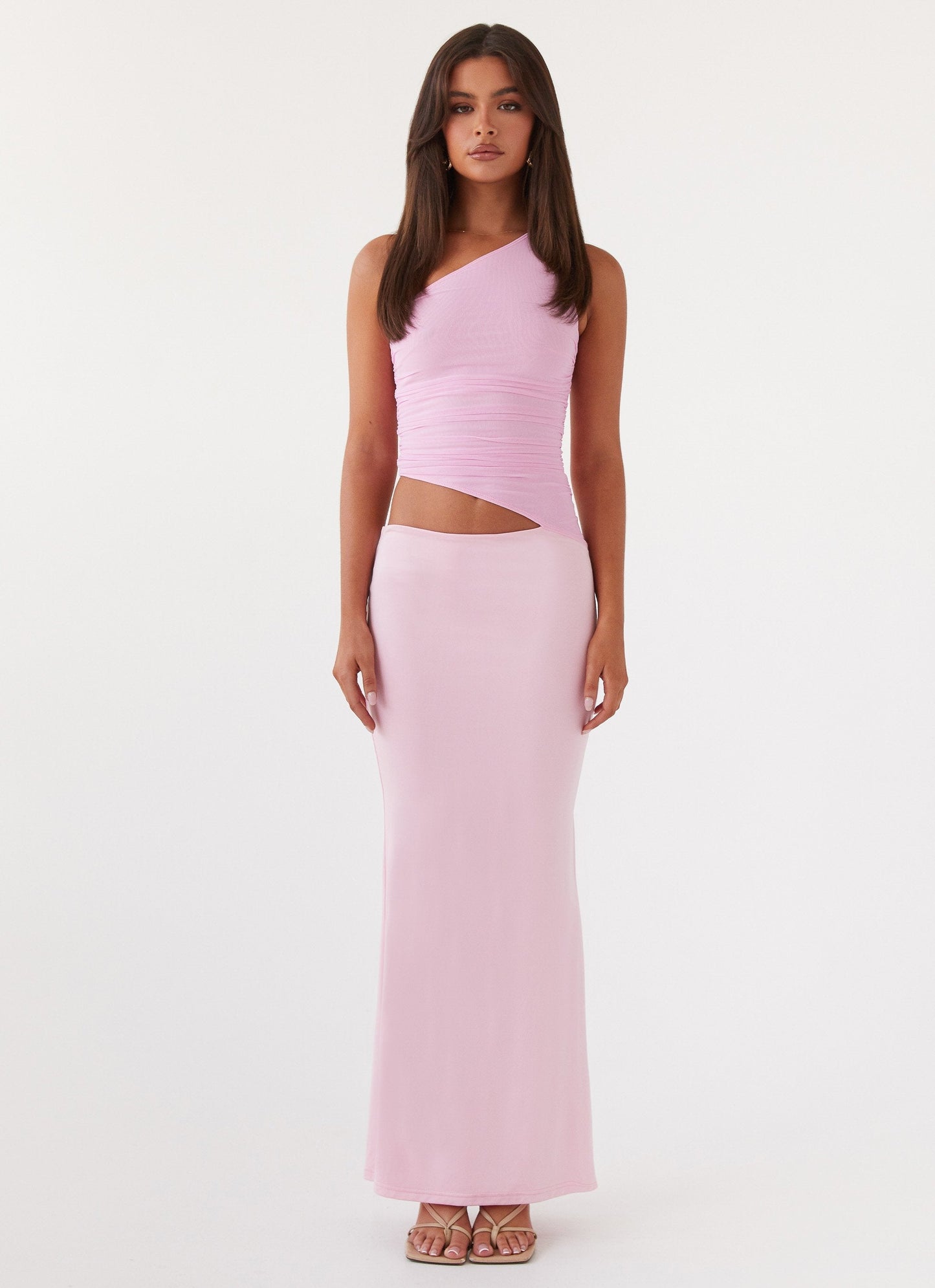 Elegant maxi dress with asymmetrical neckline