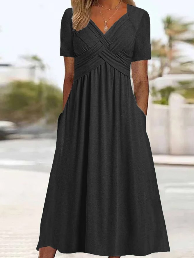 Elegant maxi summer dress long with V-neck and pockets