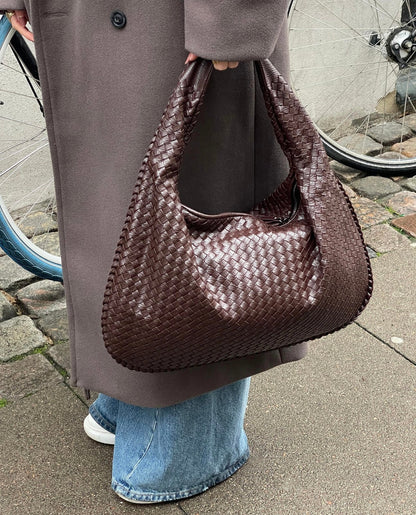 Wicker tote bag