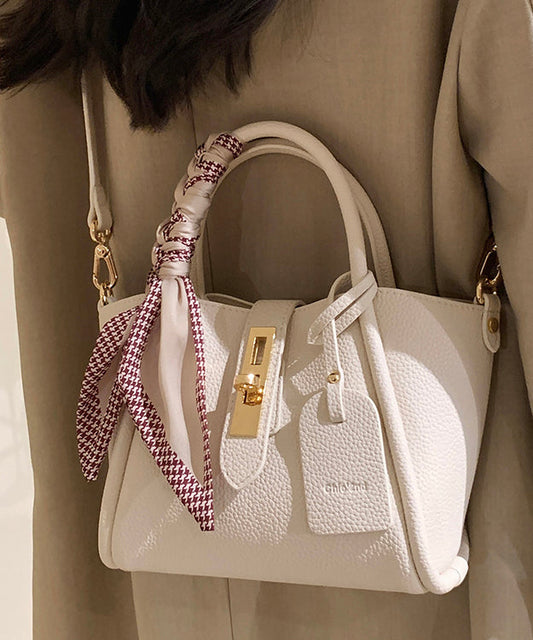Sac bandoulière tendance en similicuir beige résistant - TrendAura