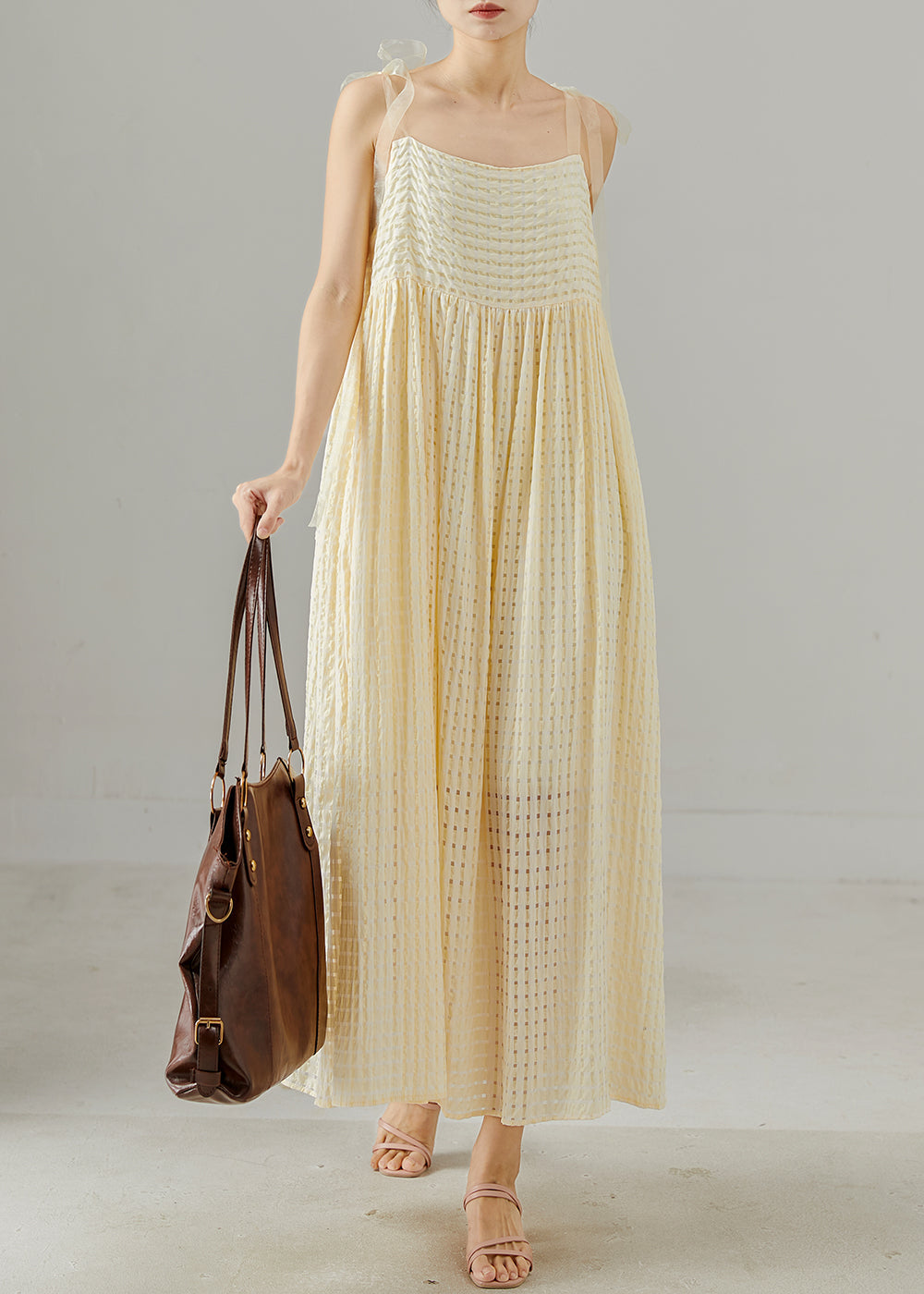 Robe camisole en coton jaune à la mode pour l'été - TrendAura