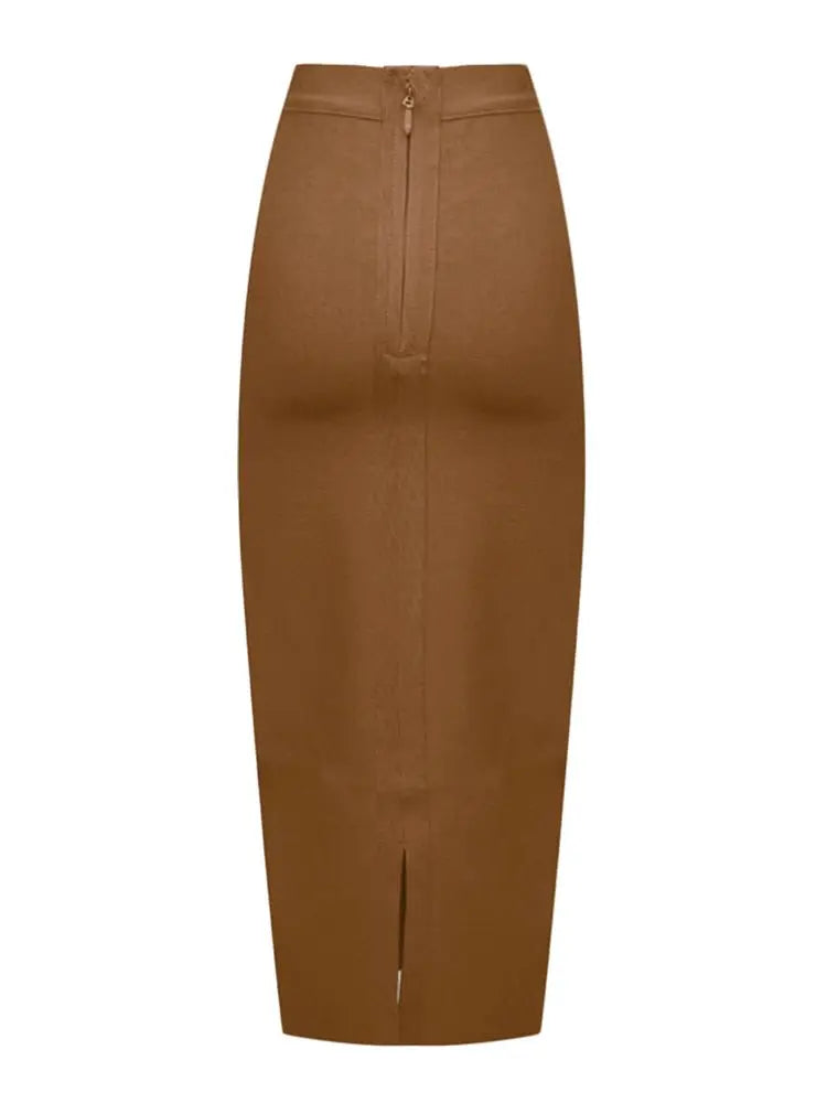 Figure-enhancing pencil skirt for women