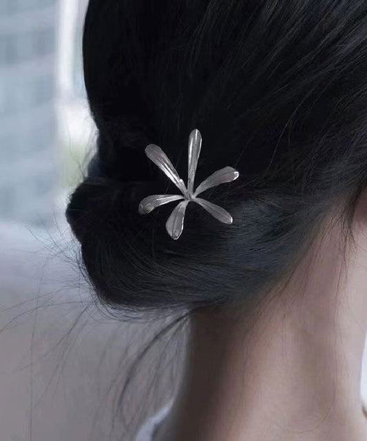 Épingle à cheveux en soie fine et cuivre poncé en magnolia - TrendAura