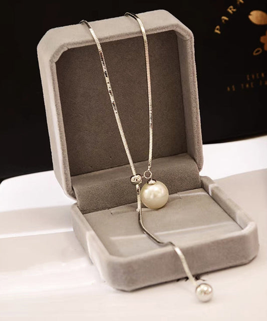 Collier lariat en soie fine et métal argenté cassé - TrendAura