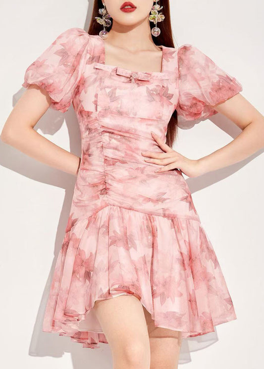Robe en mousseline à imprimé asymétrique rose à col carré et manches bouffantes - TrendAura