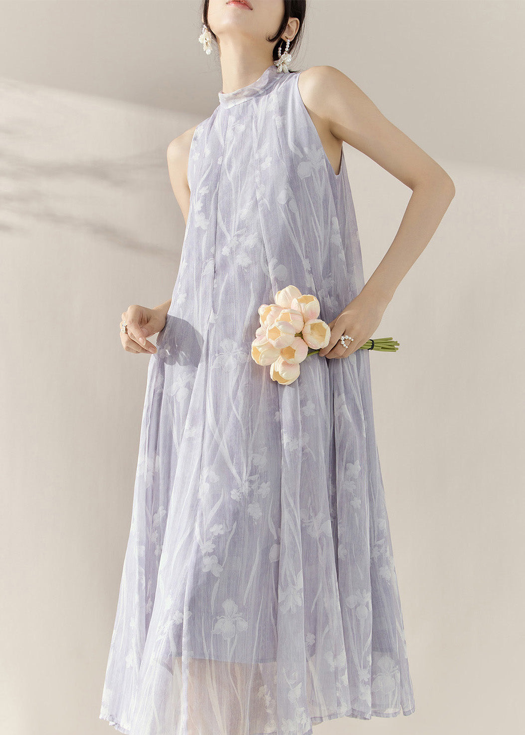 Robe longue d'été en tulle violet à col roulé et imprimé - TrendAura
