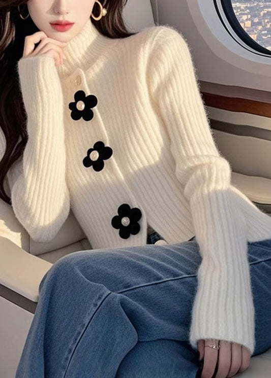 Pull en maille florale blanc à col montant, haut de printemps - TrendAura