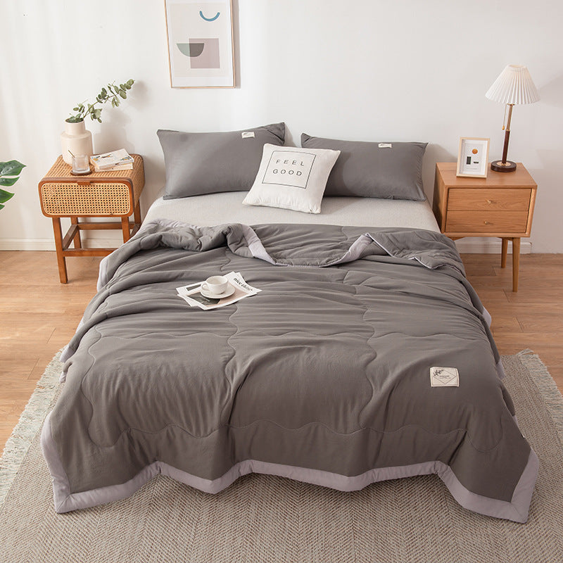 Minimalist Cotton Quilt with Stitched Pattern