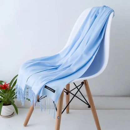 Eloura-Moda | An elegant and warm scarf for women