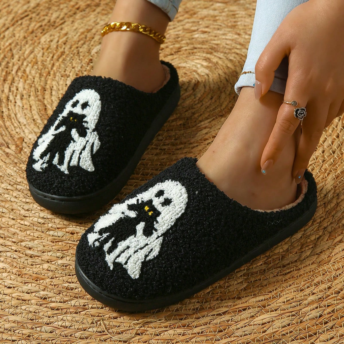 HUMTTO Spooky Halloween Slippers -Cozy Plush Ghost Pumpkin Home Shoes