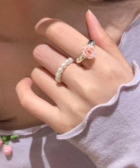 Ensemble de deux bagues florales en alliage faites à la main avec perles - TrendAura