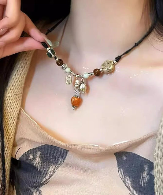 Collier pendentif en perles de céramique en alliage tissé noir fait à la main - TrendAura