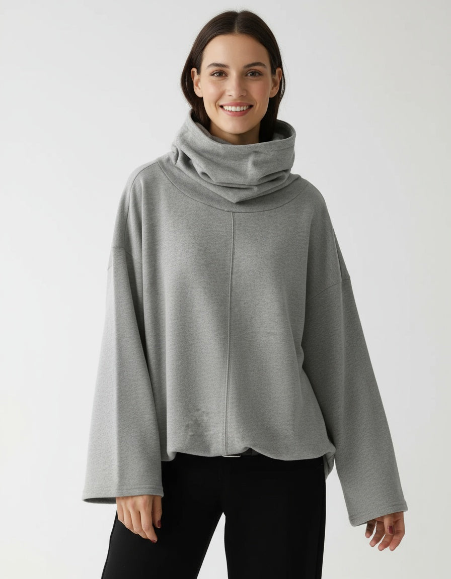 Turtleneck sweater made of high-quality material for women