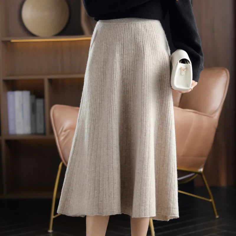 High-waisted wool pleated skirt for women