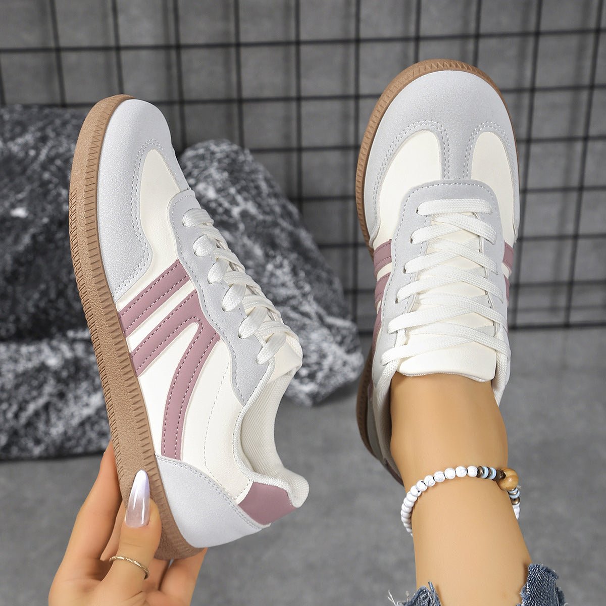 Womens Retro Suede Trainers With Arch Support For Everyday Comfort And Casual Walking Shoes