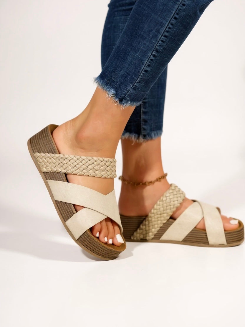 Women's Woven Platform Sandals with Cushioned Sole and Adjustable Straps