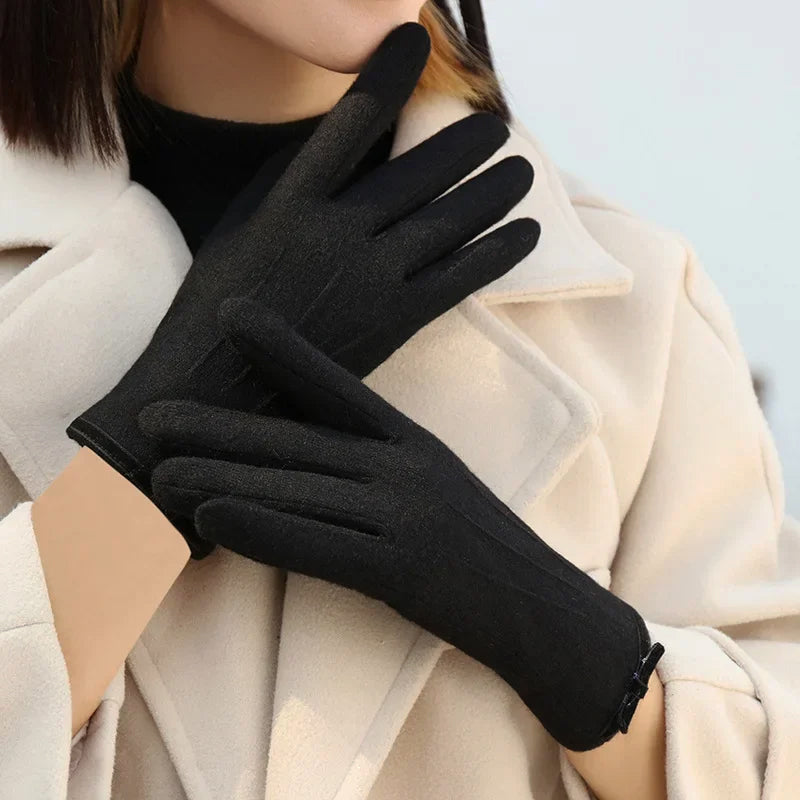 Isabelle Luxurious Cashmere Gloves for Women Warmth Soft Touch Hand Finished Craftsmanship and Elegant Winter Style