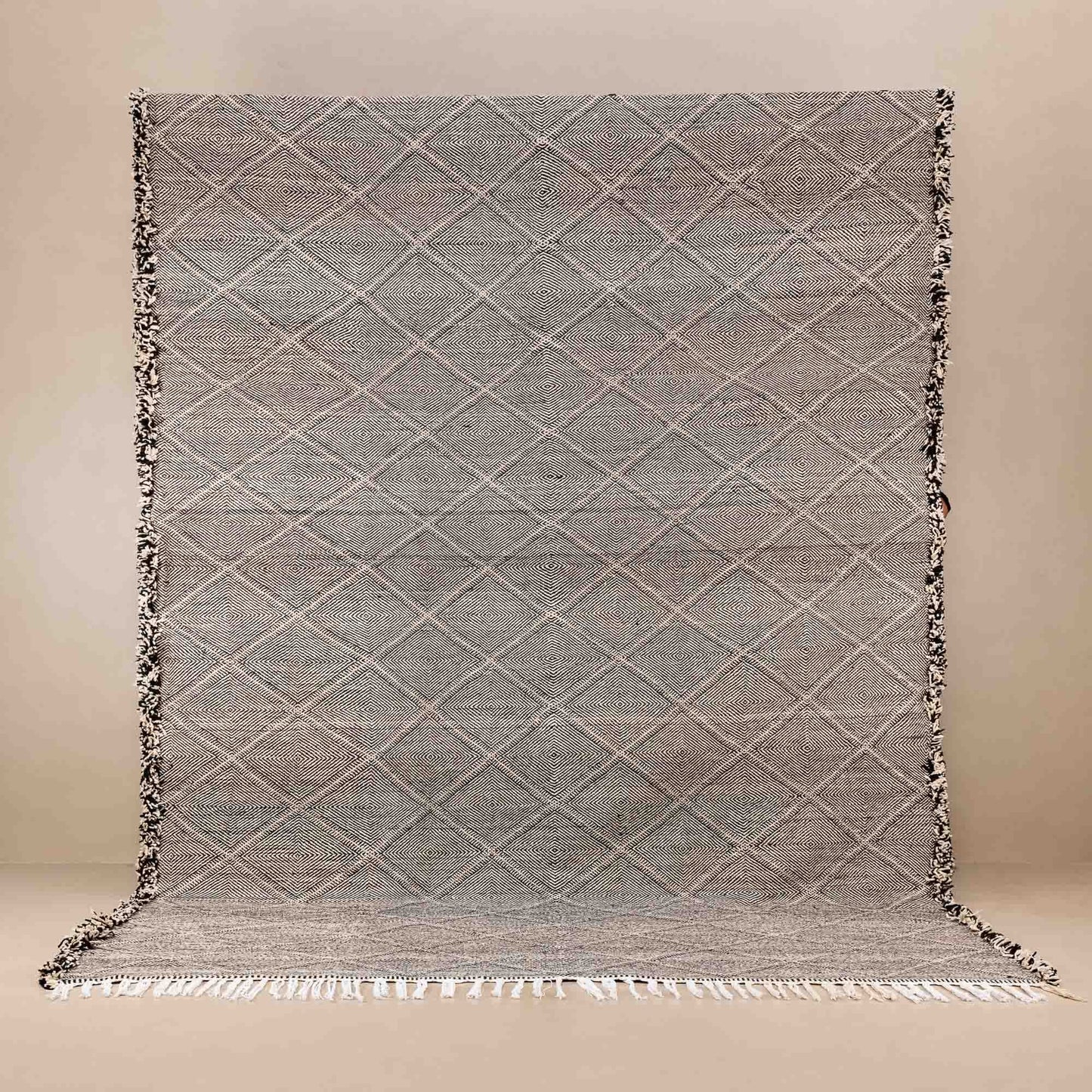 Jawida - taznakht kilim rug - TrendAura