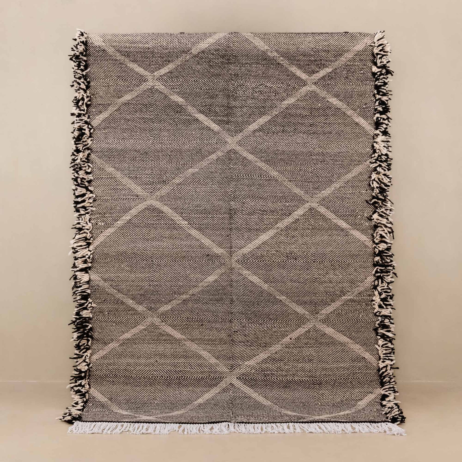Soheir - taznakht kilim rug - TrendAura