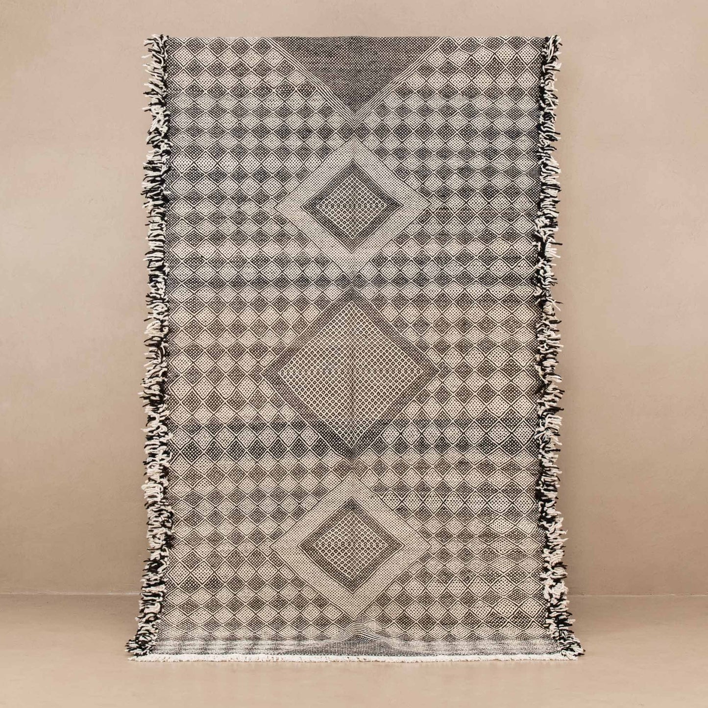 Tamghara - taznakht kilim rug - TrendAura