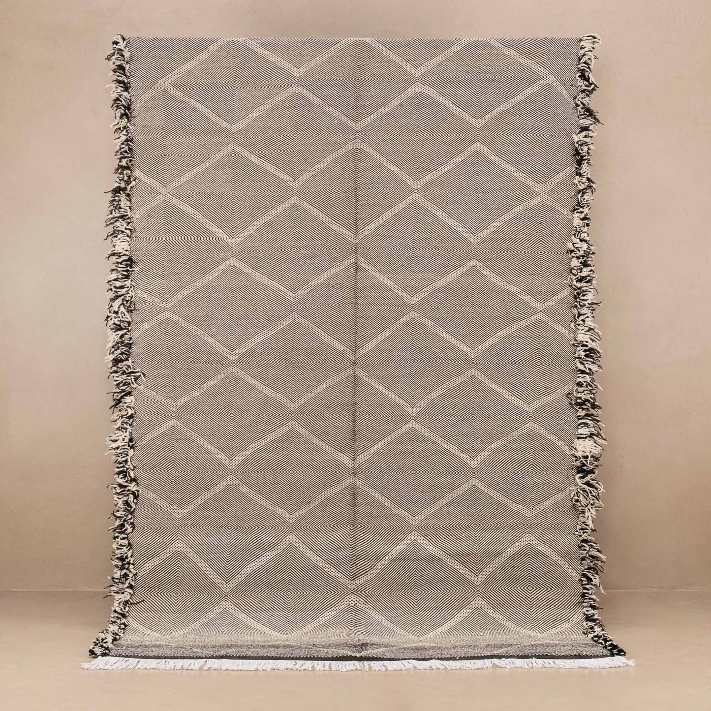 TanTan - taznakht kilim rug - TrendAura