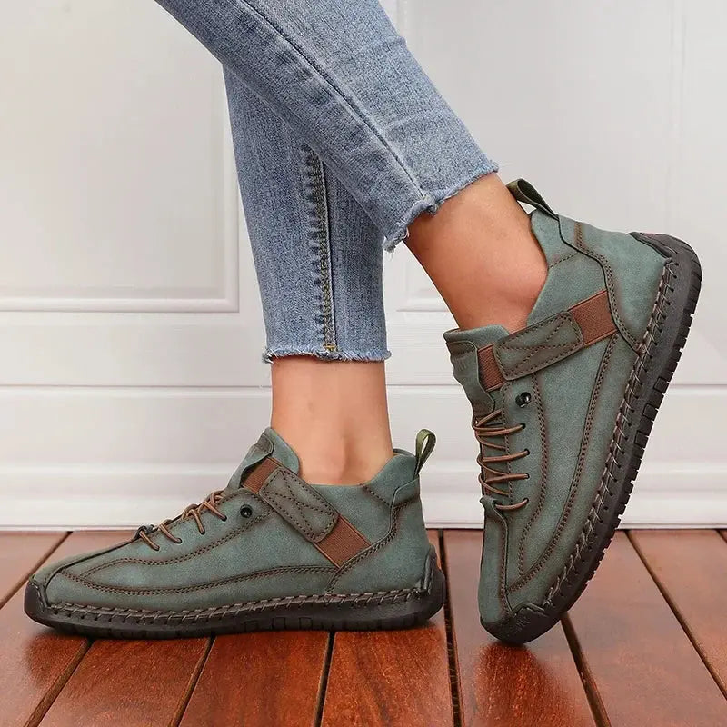 Lace-Up Shoes for Women – Retro Charm & Everyday Comfort
