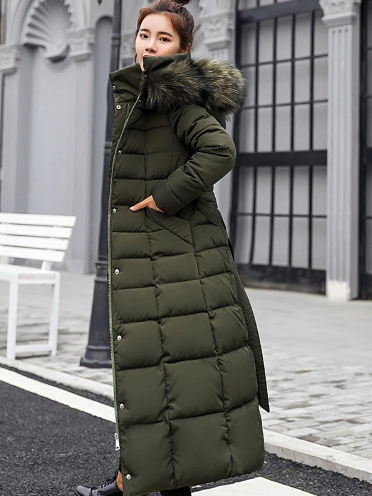 Women's Long Winter Coat With Hood Insulated Padding For Warmth And Wind Protection