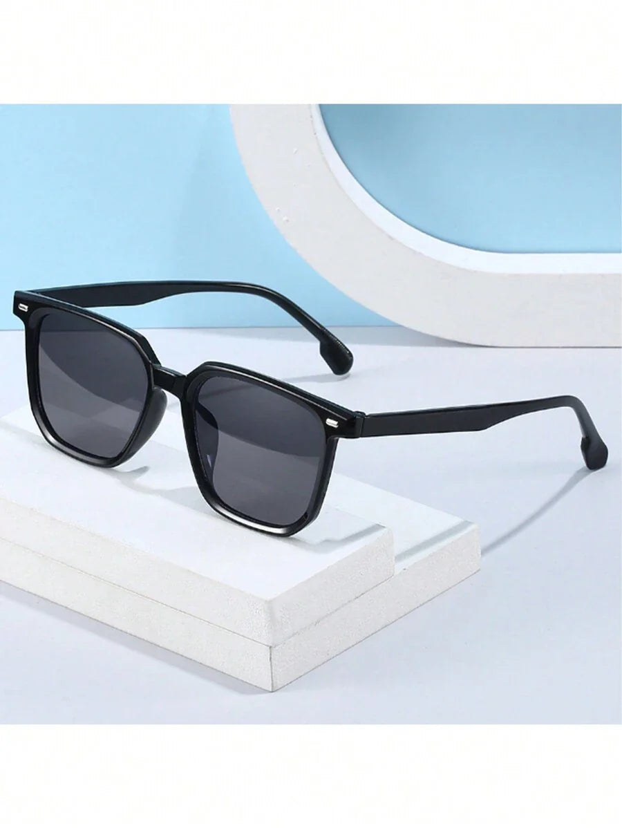 Emil Lightweight Summer Sunglasses For Beach Lovers With Feather Light Comfort And Classic Design