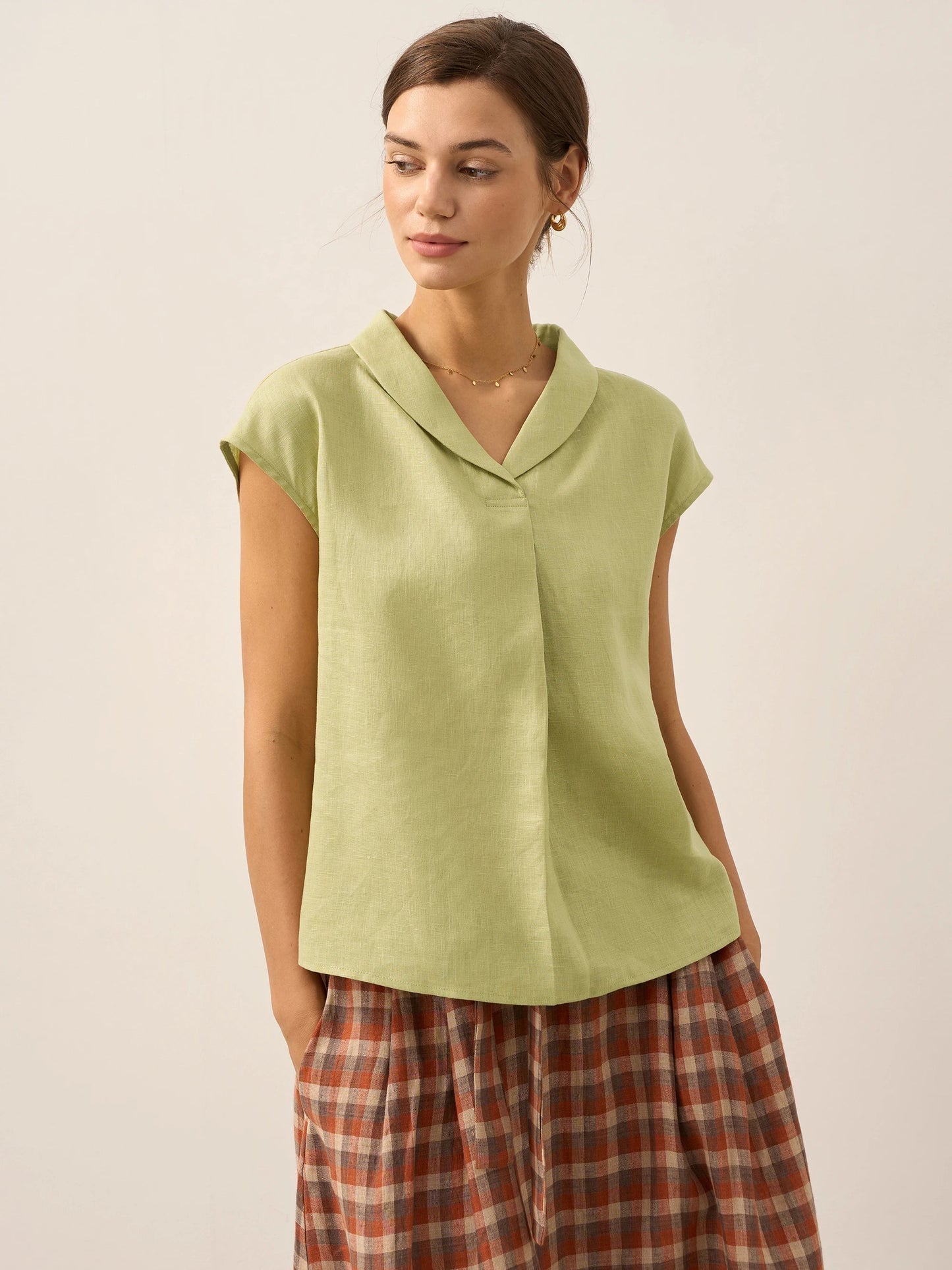 Lightweight Linen Top For Women V Neck Breathable Comfort Ideal Summer Wardrobe Essential