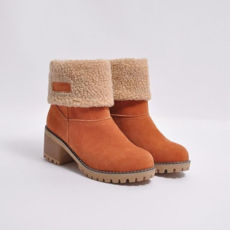 Warm and padded winter boots for women