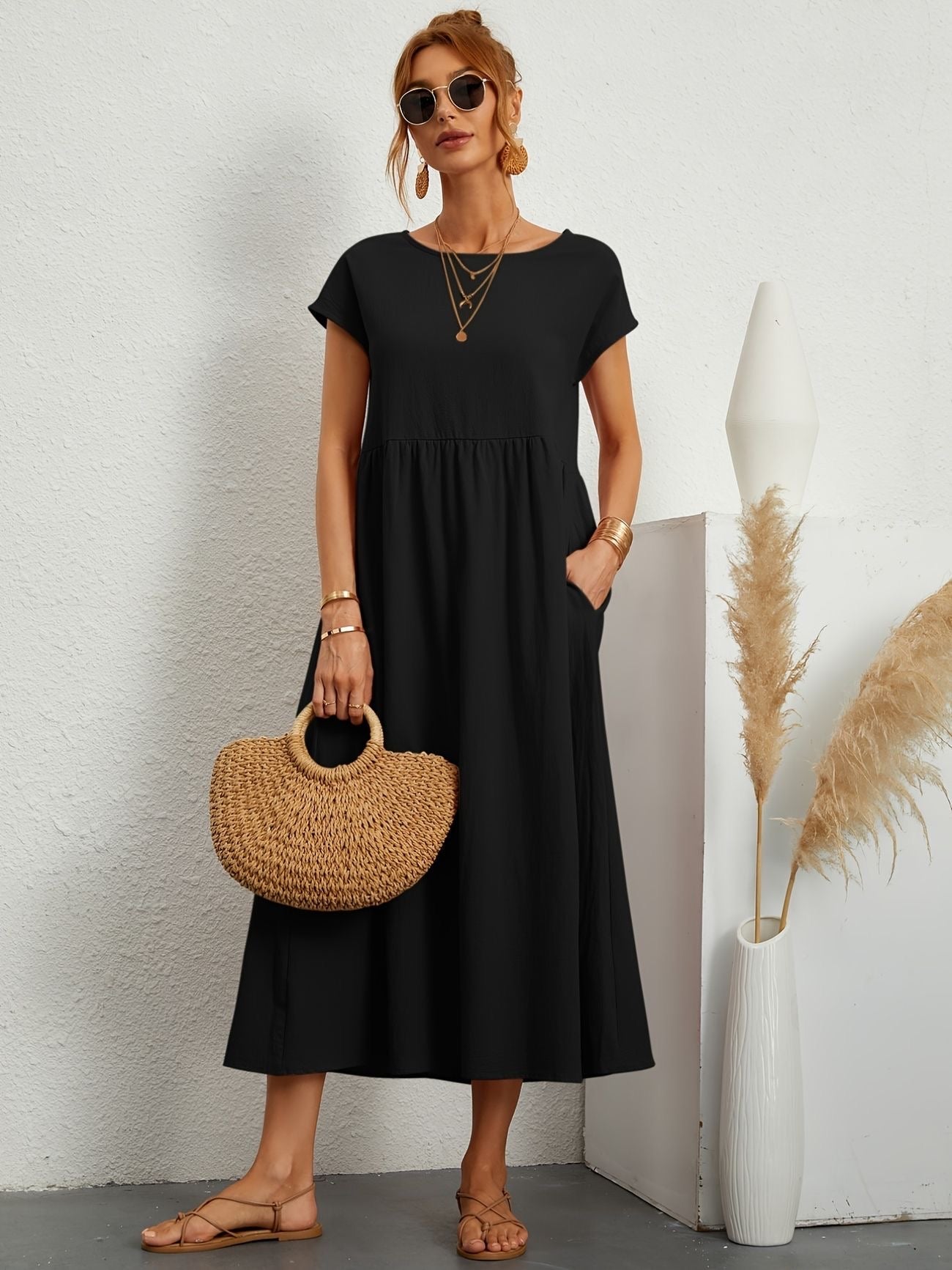 Women's Lightweight Dress with Short Sleeves and A-Line Cut