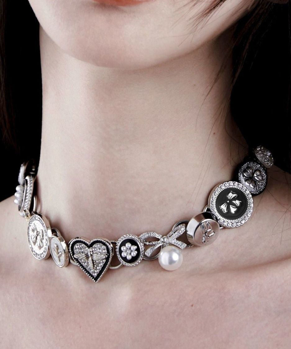 Collier moderne à boutons d'amour en métal et zircon colorblock - TrendAura