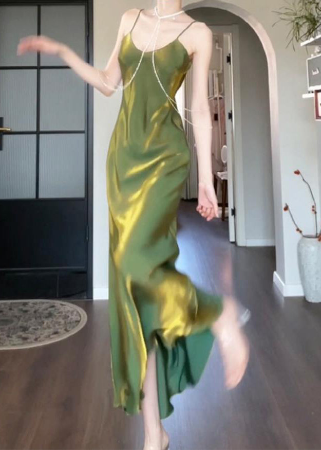 Robe longue drapée en soie verte moderne à col bateau et bretelles spaghetti sans manches - TrendAura