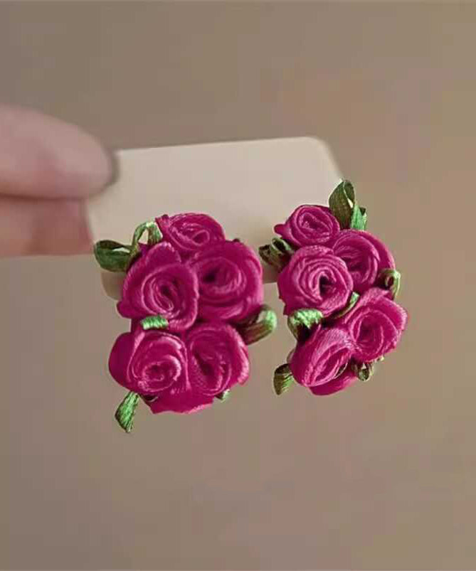 Boucles d'oreilles à tige modernes en tissu rose à fleurs - TrendAura