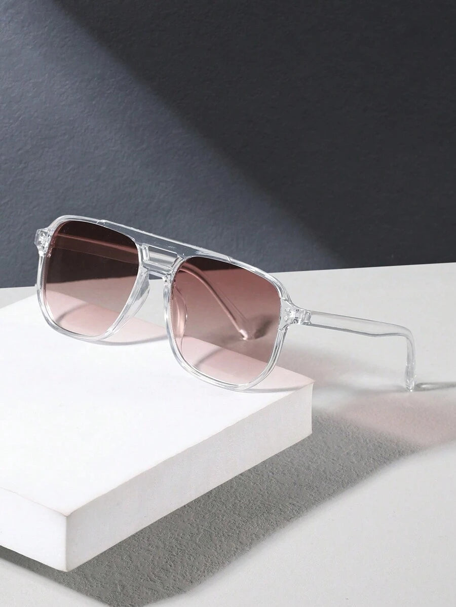 Fashionable men's sunglasses made of acrylic in a square design