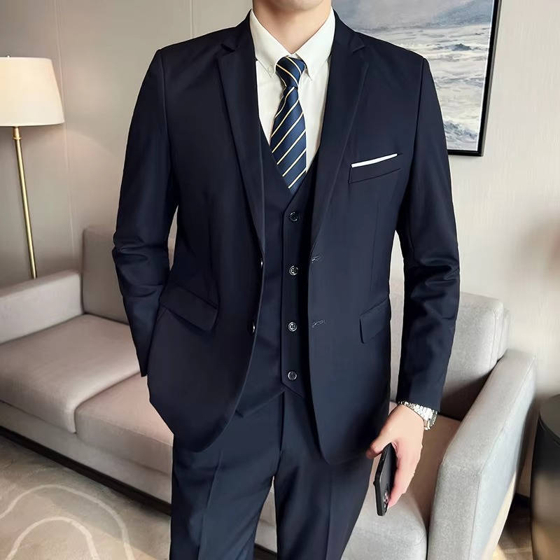 Men's Slim Fit Three-Piece Suit For Business And Formal Events Perfect For Professional Occasions