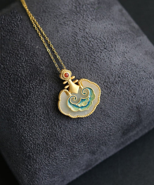 Collier pendentif en or ancien avec émail et jade - TrendAura