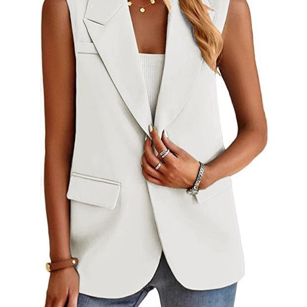 Women's blazer vest – Tailored fit – Sleeveless – Notch lapels – Single button – Pockets