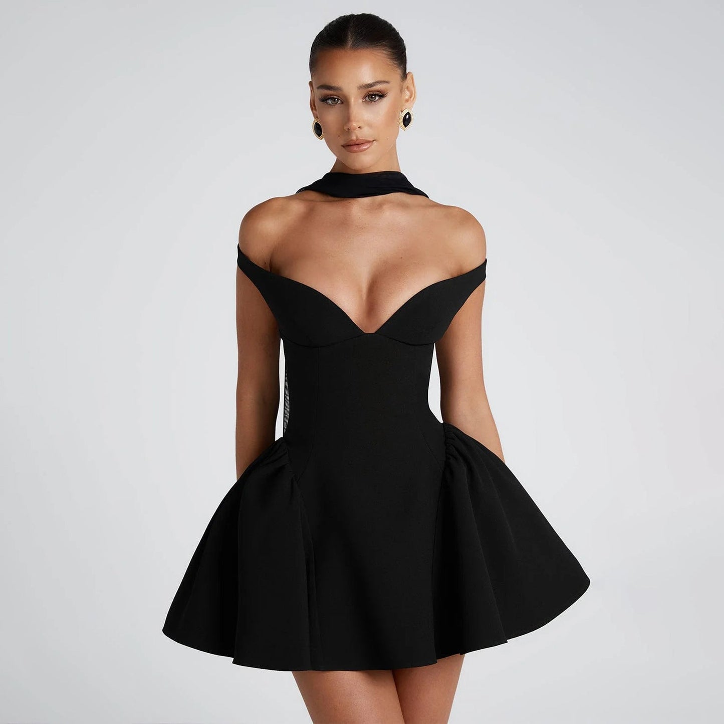 Dress for women – Cocktail dress – Slim fit – Off shoulder – V-neck – Open back