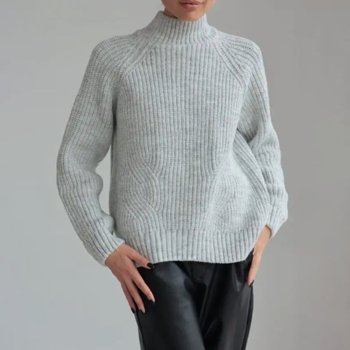 Women's Knit Sweater – Wool Blend – Loose Fit – Turtleneck – Raglan Sleeves – Ribbed