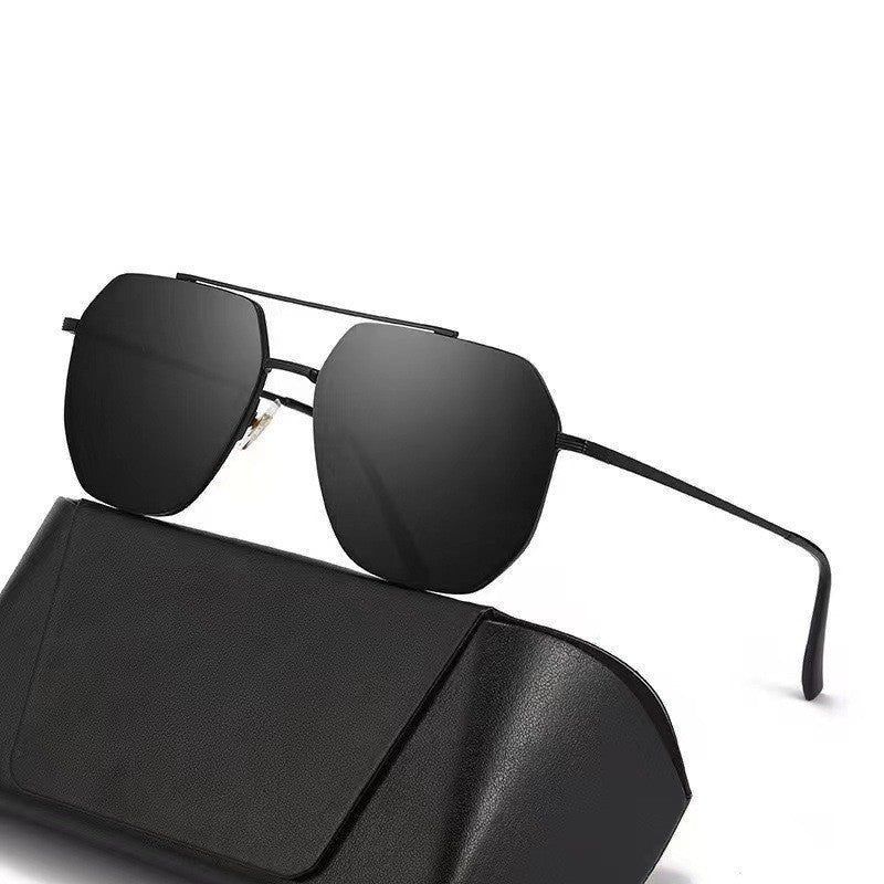 Men Metal Frame Sunglasses Bold Fashion Eyewear With Lightweight Comfort And UV Protection