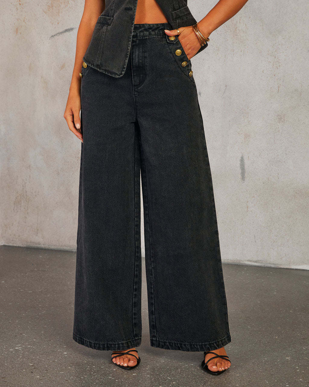Women's Denim Vest – Tailored Fit – Button Closure – Fitted Waist Length